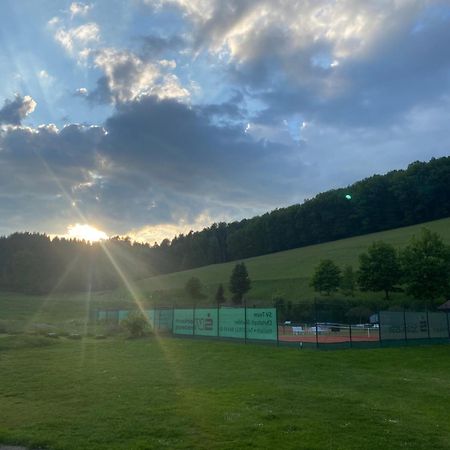 S-Chalet Camping Mit Comfort Im Schwarzwald Steinach  エクステリア 写真